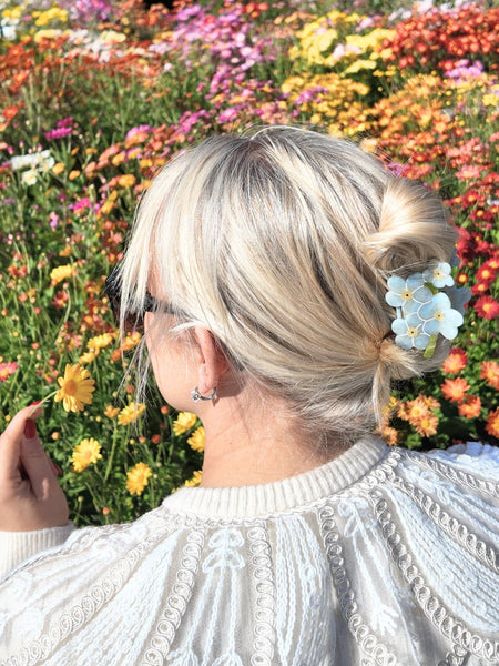 Forget-Me-Not Claw Hair Clip