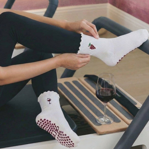 Red Wine & Grape Ruffle Grip Socks