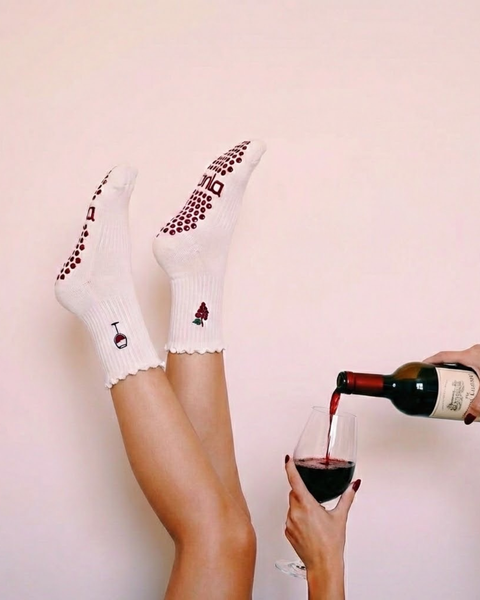 Red Wine & Grape Ruffle Grip Socks