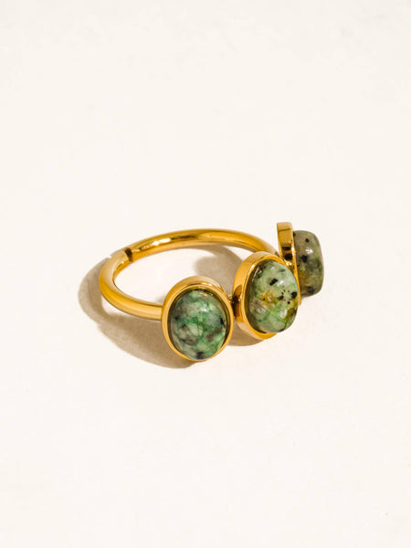 Sorrel Triple Stone Ring