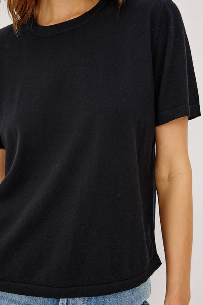 Cotton Cashmere Short Sleeve Tee in black, front detail