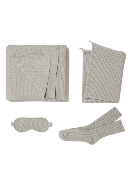 Cable Knit Travel Gift Set