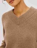 Lidya Sweater in heather camel, neckline detail