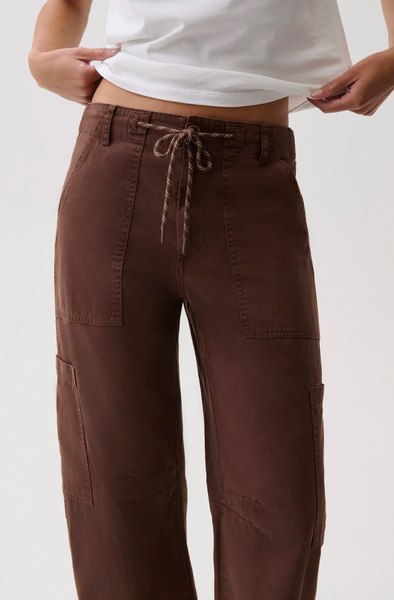 Sabrina Pant - Lindt
