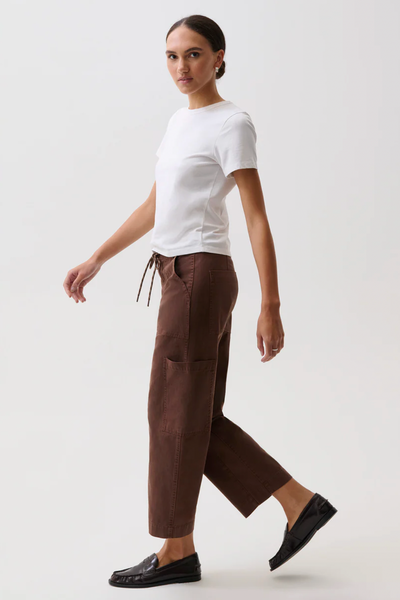 Sabrina Pant - Lindt