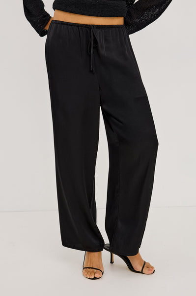 Virgo Pant in Black, waist detail