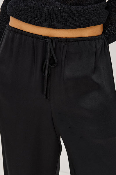 Virgo Pant in Black, close up waist detail