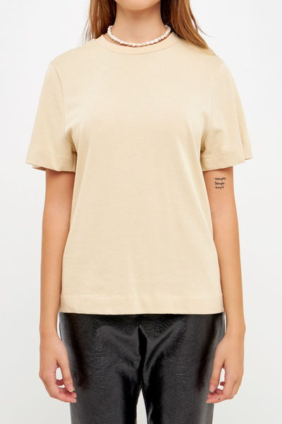 Izzie Tee